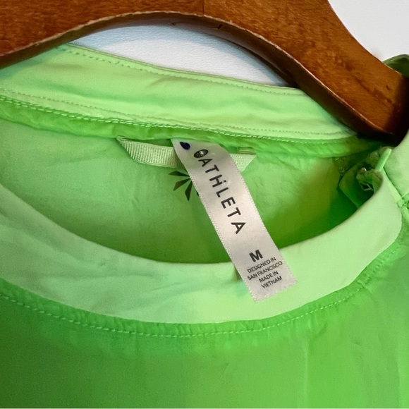 Athleta Lime Green Long Sleeve Plastic Workout Top Size M - Picture 3 of 8